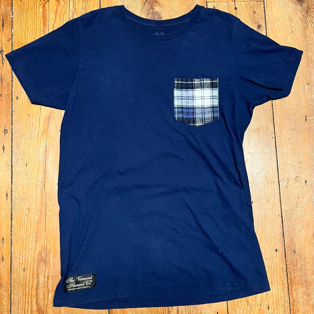 Vermont Flannel Company Men's Navy T-Shirt with Plaid Pocket